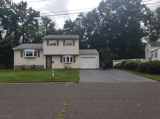 1 Garrett Pl, Middletown, NJ 07748