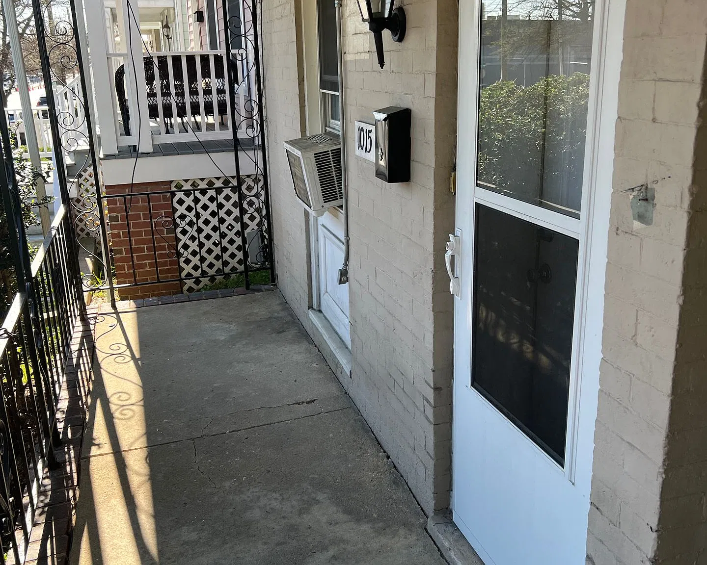1015 W Leigh St — Photo 4
