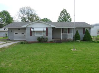 1010 Central Ave, Tilton, IL 61833