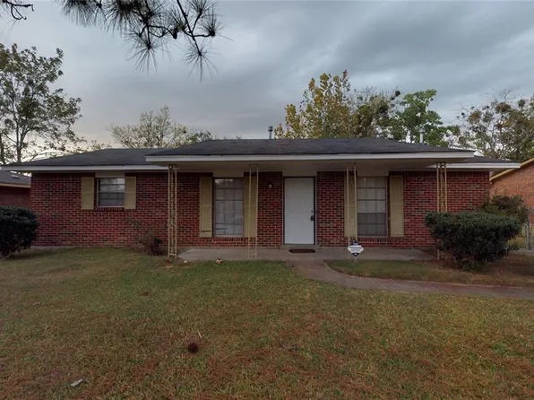 4240 Green Meadow Dr, Montgomery, AL 36108