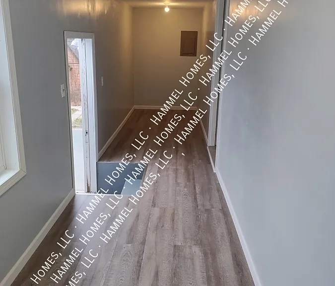 627 E 2nd St S #3 — Photo 10