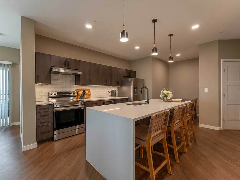 1364 E Battlefield Rd — Photo 180