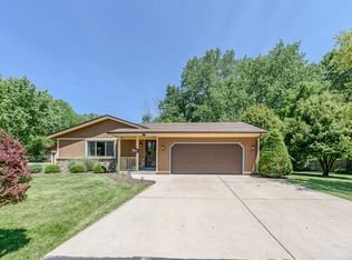 562 11th St, Kenosha, WI 53140