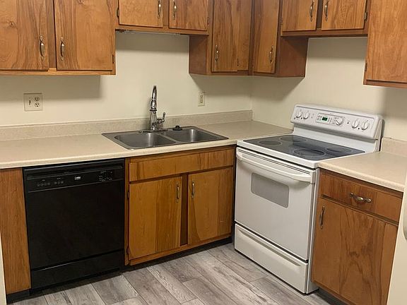 3rd image of 4838 Walker Ave #7