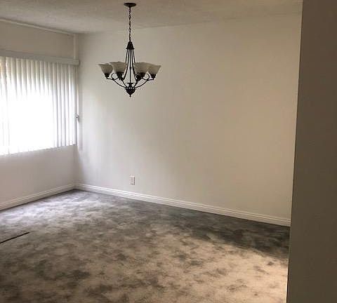 5th image of 1841 N Fuller Ave APT 204