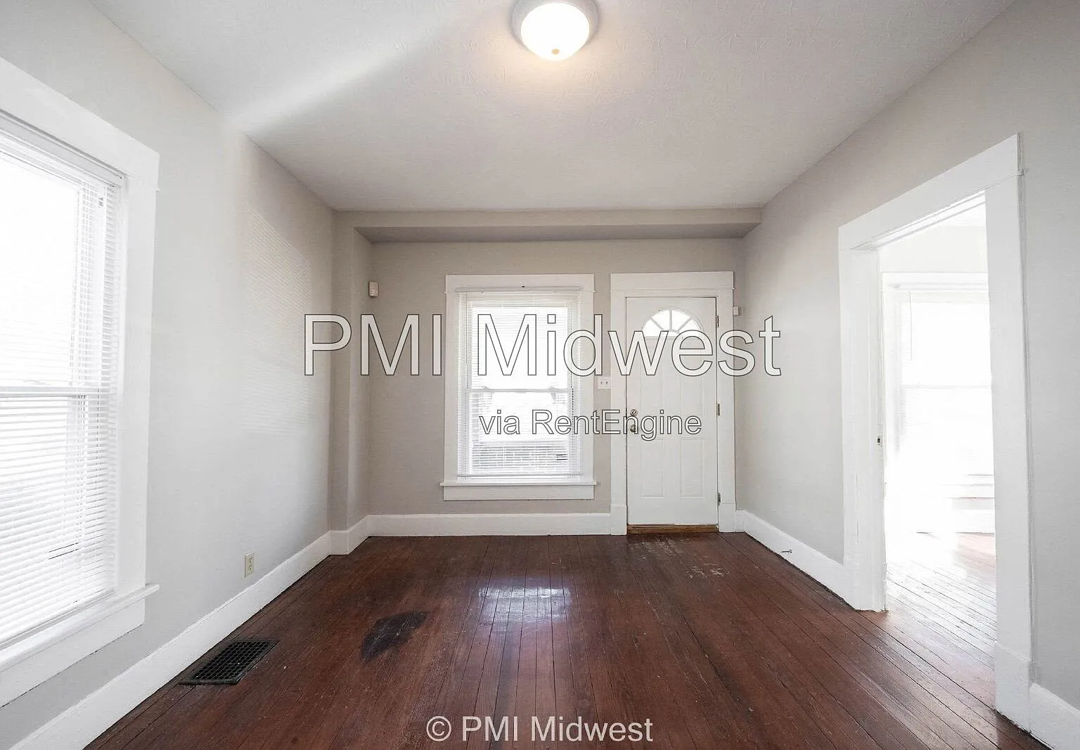 2 bed, 2.0 bath, 1100 sqft, $1,279 — Photo 3