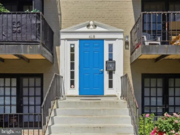 418 N Armistead St APT T3, Alexandria, VA 22312