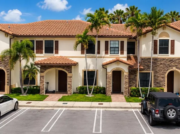 8954 W 35th Way, Hialeah, FL 33018