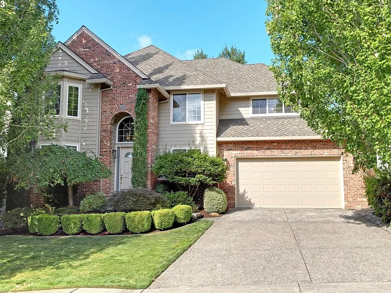 13819 NW Falconridge Ln — Photo 1