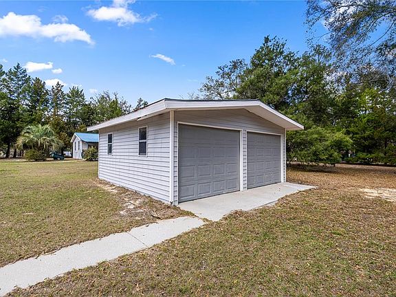 5th image of 17645 NE 61st Street Rd