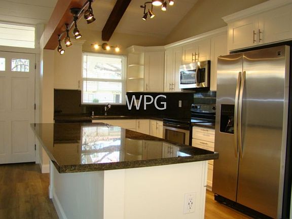 4th image of 606 Millich Dr Unit A