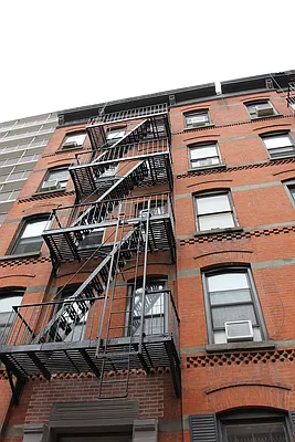 Rented by New York Manhattan Real Estate Incorporated | media 52