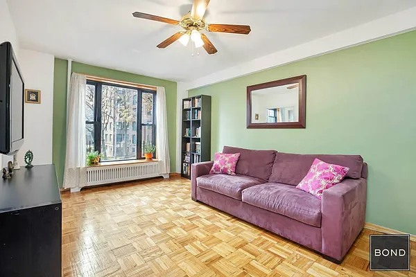 Sold by Bond New York | media 9