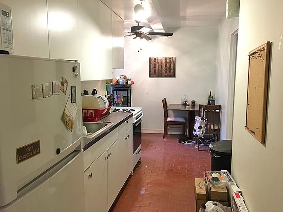 2nd image of 324 W 96th St APT 4B