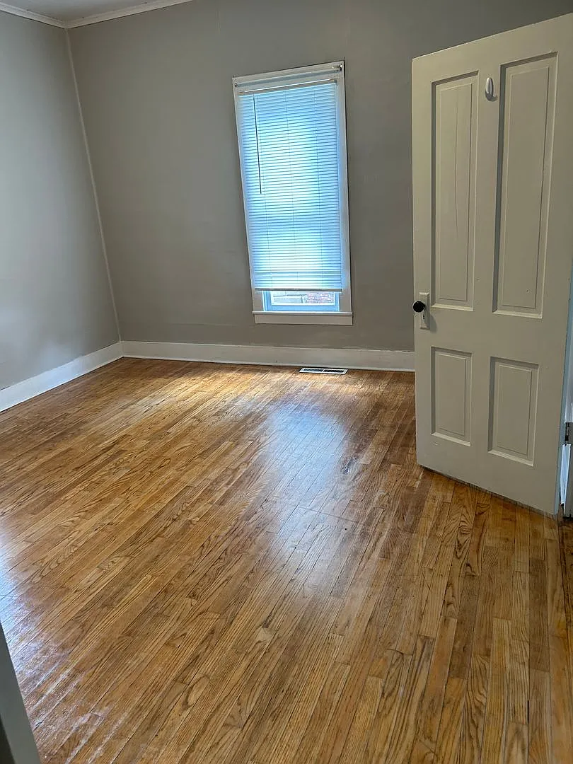 2 Bedroom 1 Bath with Basement — Photo 4