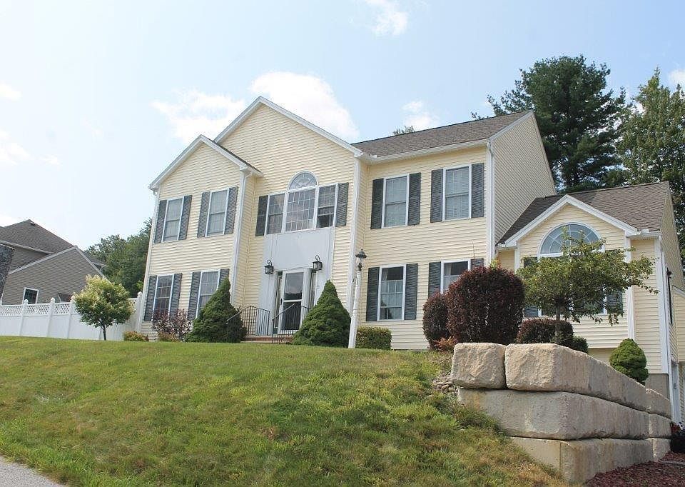 1st image of 5 Magnavista Dr