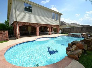 18335 Barkers Crest Dr, Houston, TX 77084