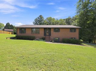 3539 New Walkertown Rd, Winston Salem, NC 27105