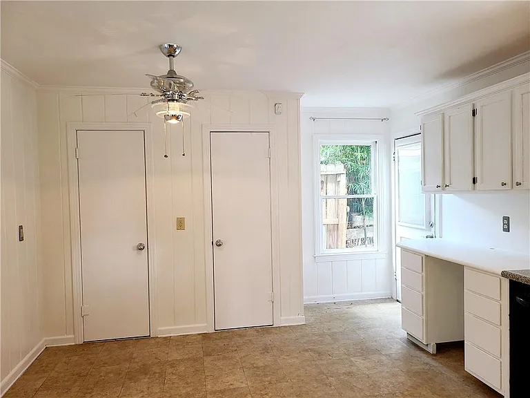 5710 Hinman Dr — Photo 14