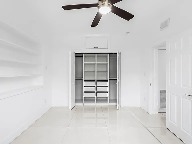 7800 SW 57th Ct — Photo 27