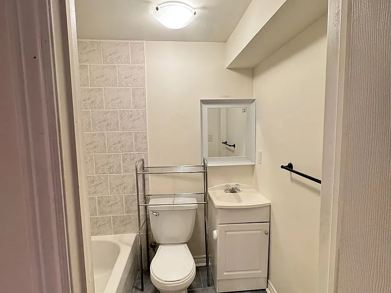 5475 Freshwater Dr #BASEMENT — Photo 10