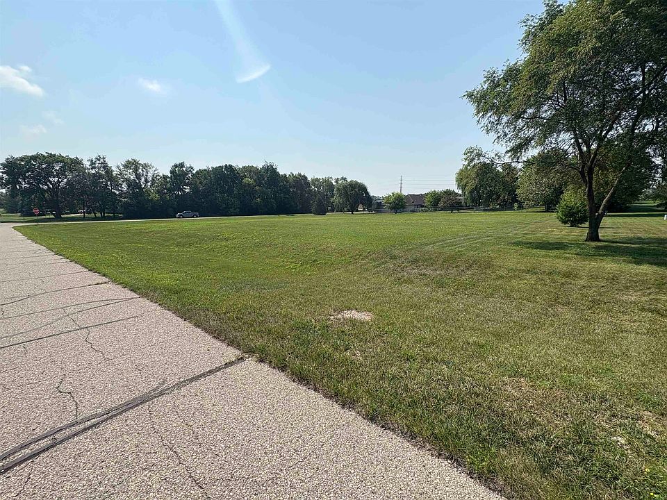 2nd image of L2 S Chippendale Dr