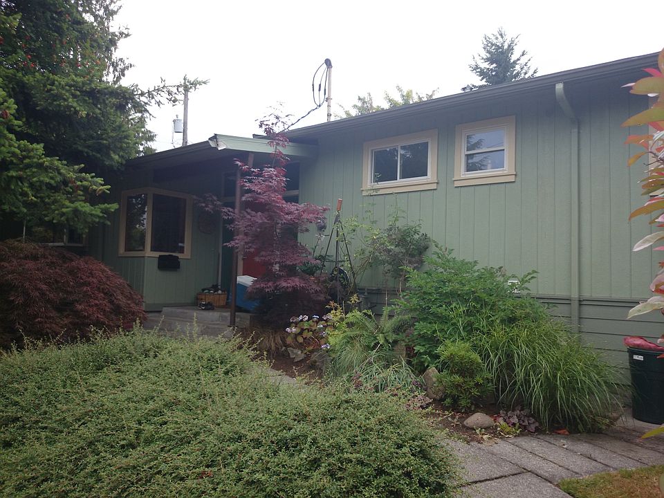 2nd image of 3000 Walnut Ave SW