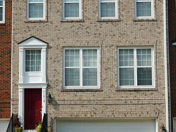 7019 Courtyard Way, Haymarket, VA 20169