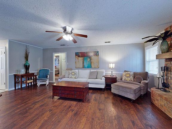 5th image of 6304 Sleepy Hollow Ave