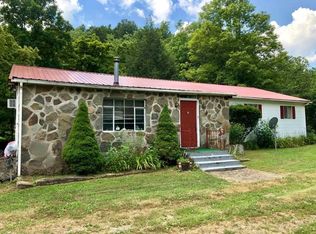 4269 Harmony Rd, Gandeeville, WV 25243