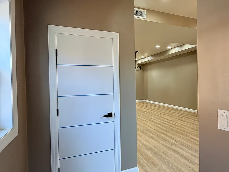 1321 Columbus Ave — Photo 12