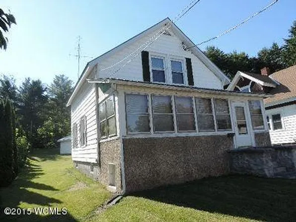 7 Waldo Pl, Port Henry, NY 12974
