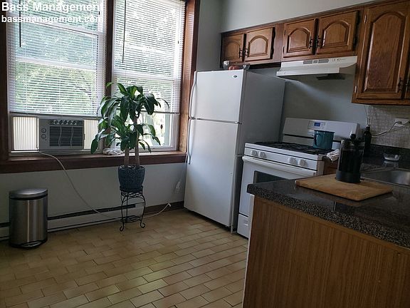 4th image of 4810 N Christiana Ave APT 2E