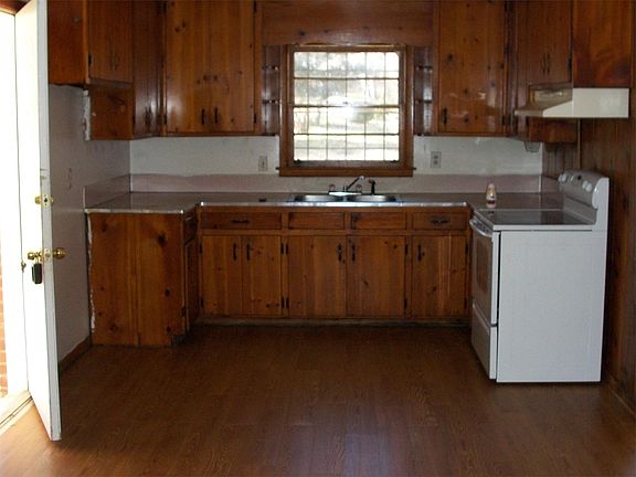 3rd image of 7916 Scarlett Dr