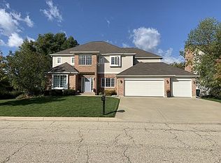 904 Deer Path Dr, Antioch, IL 60002