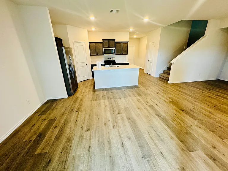 3924 Limestone Bluff Dr — Photo 5