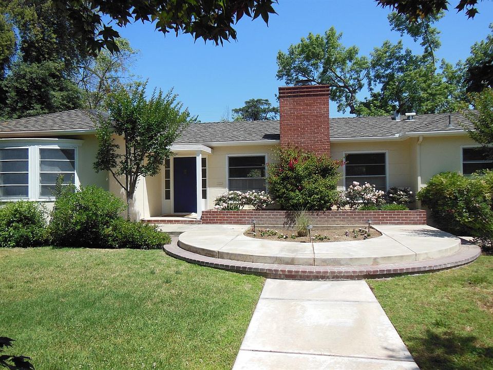 1st image of 323 E Hampton Way