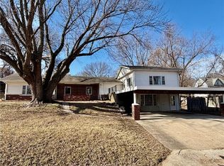 1802 Main St, Saint Joseph, MO 64505