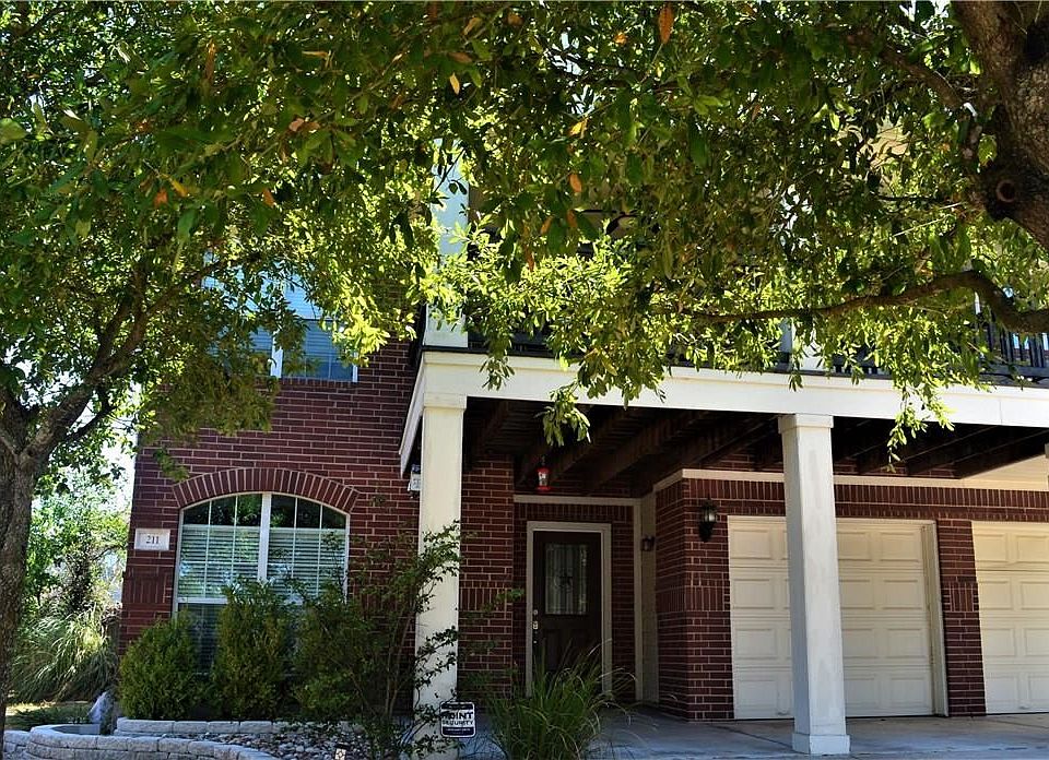 1st image of 211 Hoot Owl Ln N