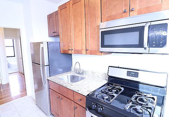 4th image of 151-10 35th Ave #G3
