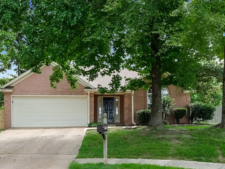 3920 Pecan Trace Cv — Photo 1