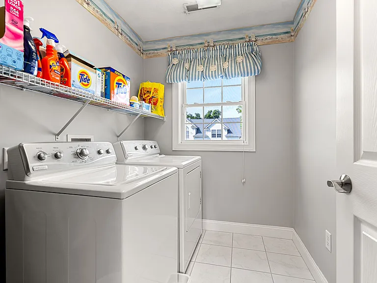 5 Dorothy E Lucey Dr — Photo 18