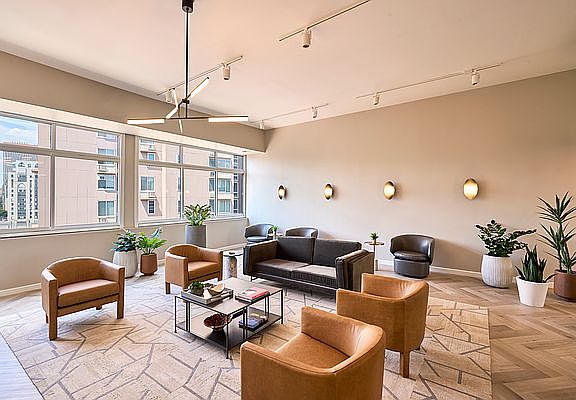 4th image of 546 Main St APT 527