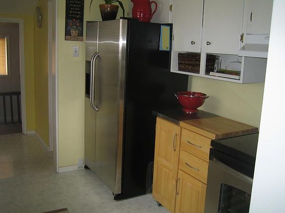 4th image of 814 S Puget Sound Ave