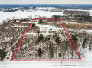 489 N Youngs Rd, Attica, MI 48412