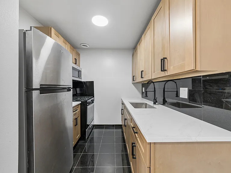4B E Dundee Quarter Dr #201 — Photo 3
