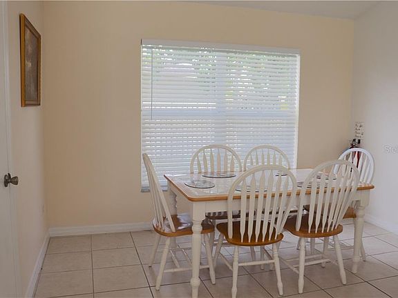 5th image of 2934 Paddington Way