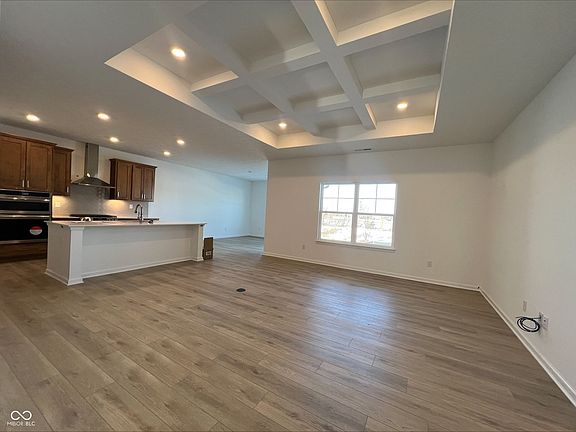 3rd image of 550 Tess Blvd