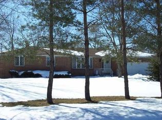 5898 Fisk Rd, Lockport, NY 14094