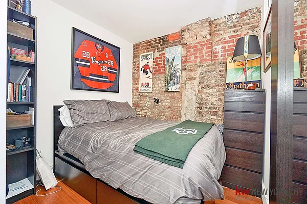 Rented by Keller Williams NYC | media 29
